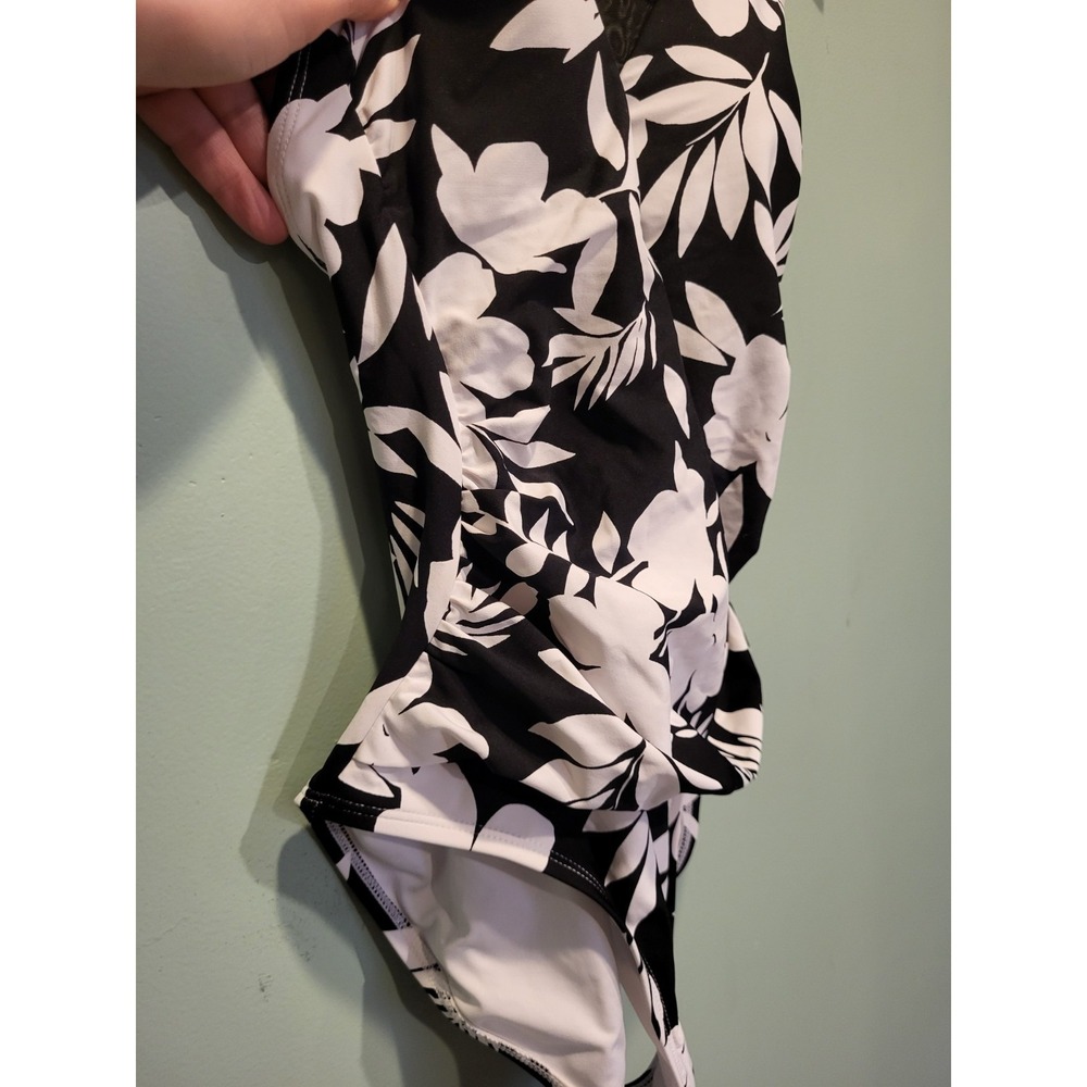 New Lands End Black White Floral 1pc Swimsuit Upf 50 Sz S - Picture 3 of 10